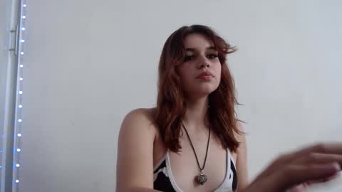 Snapshot of raven_baddie chatting on September 28, 2025, 3:28 pm Raven online show from September 28, 2025, 3:28 pm