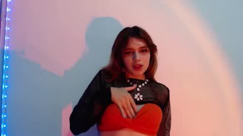 Snapshot of raven_baddie chatting on November 2, 2025, 1:57 pm Raven online show from November 2, 2025, 1:57 pm