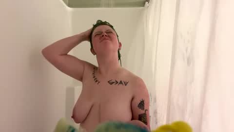 Snapshot of ravyn_xoxo chatting on December 27, 2024, 2:47 am Ravynn 3 online show from December 27, 2024, 2:47 am