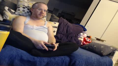 Snapshot of raymondsun chatting on January 19, 2025, 4:01 am Sunshine Ray online show from January 19, 2025, 4:01 am