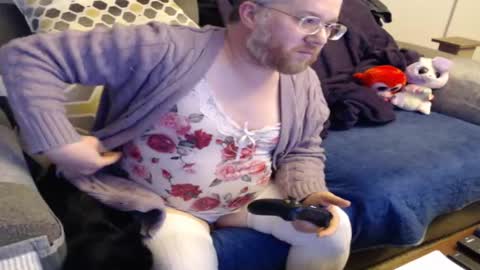 Snapshot of raymondsun chatting on February 13, 2025, 11:26 pm Sunshine Ray online show from February 13, 2025, 11:26 pm