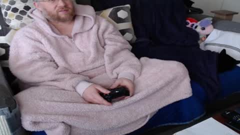 Snapshot of raymondsun chatting on February 16, 2025, 5:37 pm Sunshine Ray online show from February 16, 2025, 5:37 pm