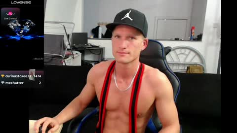 Snapshot of reallyman7 chatting on December 19, 2024, 6:12 am Ask me online show from December 19, 2024, 6:12 am