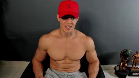 Snapshot of recce_taylor4 chatting on March 12, 2025, 12:42 am twitter REECET26 instagram RECCETAYLOR online show from March 12, 2025, 12:42 am