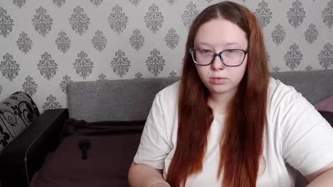 Snapshot of redchloee chatting on October 18, 2025, 8:15 am Chloe online show from October 18, 2025, 8:15 am