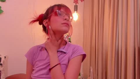 Snapshot of redmeloddy chatting on December 9, 2024, 10:30 pm Meloddy online show from December 9, 2024, 10:30 pm