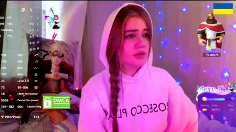 Snapshot of redvelveten chatting on February 20, 2025, 6:28 am Ronnie online show from February 20, 2025, 6:28 am
