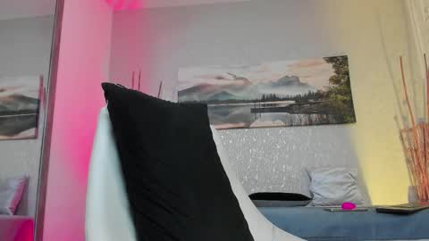 Snapshot of regan_pearson chatting on February 17, 2025, 6:53 am Regan online show from February 17, 2025, 6:53 am