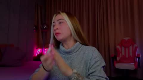 Snapshot of reina_cummings chatting on October 8, 2025, 6:22 am reina cummings online show from October 8, 2025, 6:22 am