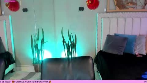Snapshot of renataruiz_rr chatting on February 16, 2025, 12:21 pm      online show from February 16, 2025, 12:21 pm