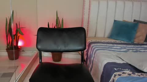 Snapshot of renataruiz_rr chatting on March 3, 2025, 6:12 pm      online show from March 3, 2025, 6:12 pm
