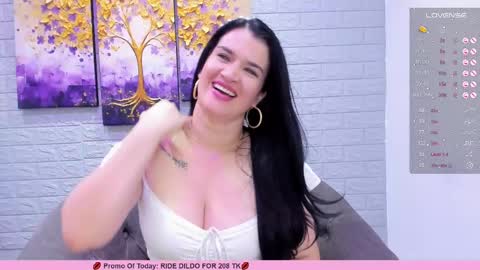 Snapshot of renataruiz_rr chatting on March 6, 2025, 6:16 pm      online show from March 6, 2025, 6:16 pm