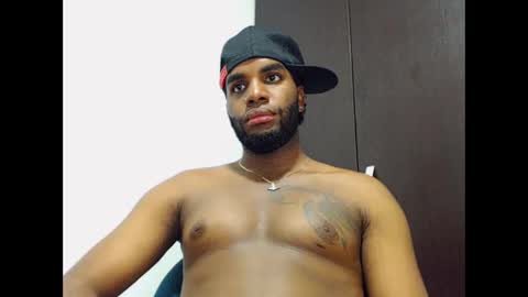 Snapshot of rene_hotman chatting on October 7, 2025, 12:30 am Rene online show from October 7, 2025, 12:30 am