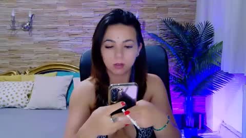 Snapshot of renesmesweet chatting on February 19, 2025, 4:22 pm renesmesweet online show from February 19, 2025, 4:22 pm