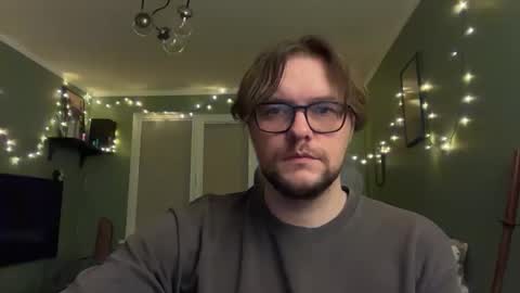 Snapshot of requiquie chatting on October 29, 2025, 5:04 pm requiquie online show from October 29, 2025, 5:04 pm