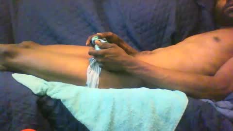 Snapshot of ressespieces25 chatting on February 3, 2025, 8:24 pm Onny online show from February 3, 2025, 8:24 pm