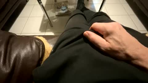 Snapshot of revilo1165 chatting on January 20, 2025, 10:04 pm revilo1165 online show from January 20, 2025, 10:04 pm