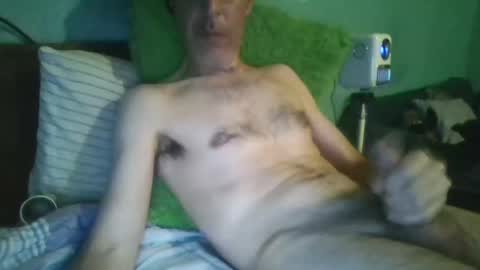 Snapshot of reyes_albert2006 chatting on October 5, 2025, 3:10 pm reyes_albert2006 online show from October 5, 2025, 3:10 pm