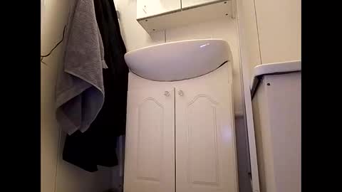 Snapshot of rhymes2479 chatting on February 4, 2025, 6:25 am Shaved cock ready online show from February 4, 2025, 6:25 am