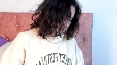 Snapshot of riley_colors chatting on March 12, 2025, 10:28 pm Riley online show from March 12, 2025, 10:28 pm