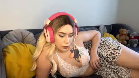 Emily online show from October 21, 2025, 8:37 am