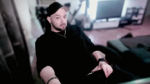 Snapshot of riptid3_ chatting on February 18, 2025, 3:54 pm Ask Me online show from February 18, 2025, 3:54 pm