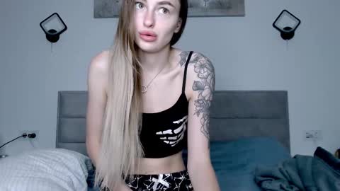 Snapshot of rita_orra chatting on October 11, 2025, 8:13 am Rita online show from October 11, 2025, 8:13 am