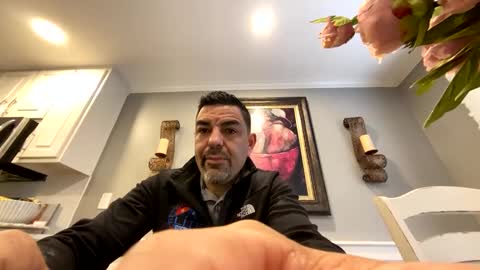 roblatino12 online show from February 23, 2025, 1:10 pm