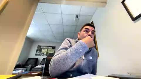 Snapshot of roblatino12 chatting on November 14, 2025, 3:33 pm roblatino12 online show from November 14, 2025, 3:33 pm