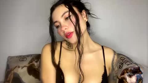 Snapshot of rockandlovexx chatting on January 30, 2025, 1:33 am Samantha Estephania  online show from January 30, 2025, 1:33 am