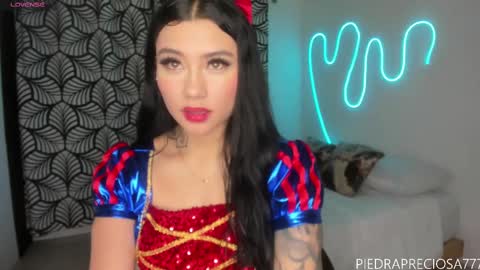 Snapshot of rockandlovexx chatting on March 9, 2025, 10:52 pm Samantha Estephania  online show from March 9, 2025, 10:52 pm