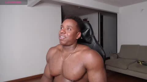 Snapshot of rogger_physique chatting on January 31, 2025, 5:40 am Rogger online show from January 31, 2025, 5:40 am