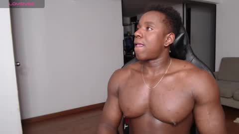 Snapshot of rogger_physique chatting on February 11, 2025, 4:55 am Rogger online show from February 11, 2025, 4:55 am