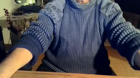 Snapshot of rolandloser1000 chatting on January 28, 2025, 5:14 pm rolandloser1000 online show from January 28, 2025, 5:14 pm