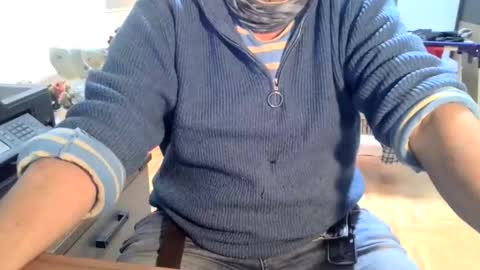 Snapshot of rolandloser1000 chatting on February 4, 2025, 5:12 pm rolandloser1000 online show from February 4, 2025, 5:12 pm