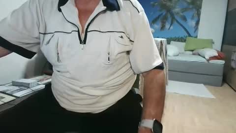 Snapshot of rolandloser1000 chatting on September 11, 2025, 6:41 pm rolandloser1000 online show from September 11, 2025, 6:41 pm