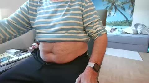 Snapshot of rolandloser1000 chatting on November 6, 2025, 7:53 am rolandloser1000 online show from November 6, 2025, 7:53 am