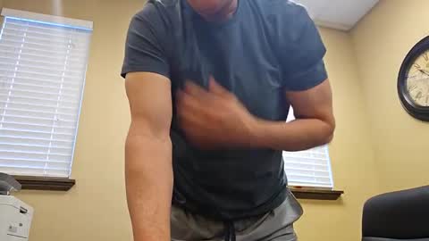 Snapshot of romanteeks chatting on January 22, 2025, 6:52 pm romanteeks online show from January 22, 2025, 6:52 pm