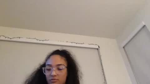 Snapshot of rosalinatoosexy chatting on February 9, 2025, 8:33 am Rosalina online show from February 9, 2025, 8:33 am