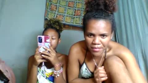 Snapshot of rosia22 chatting on September 25, 2025, 6:44 pm rosia22 online show from September 25, 2025, 6:44 pm