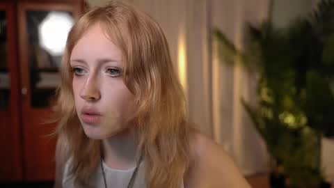 Snapshot of rosy_petal chatting on September 10, 2025, 9:48 pm rosy_petal online show from September 10, 2025, 9:48 pm