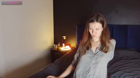 roter_rita online show from October 27, 2025, 1:48 pm