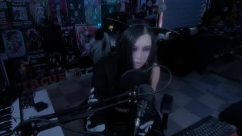 Snapshot of rotten_dreams chatting on February 11, 2025, 8:31 pm rot online show from February 11, 2025, 8:31 pm