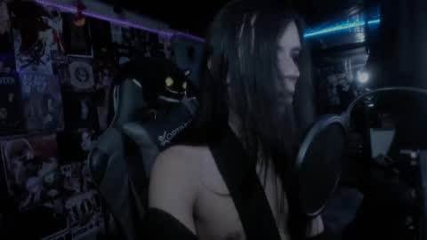 Snapshot of rotten_dreams chatting on February 21, 2025, 11:32 pm rot online show from February 21, 2025, 11:32 pm