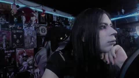 Snapshot of rotten_dreams chatting on October 8, 2025, 9:45 pm rot online show from October 8, 2025, 9:45 pm