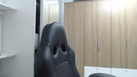 Snapshot of roxanalove7 chatting on January 2, 2025, 2:43 am Roxana online show from January 2, 2025, 2:43 am