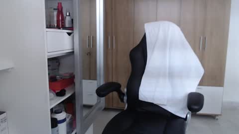 Snapshot of roxanalove7 chatting on January 6, 2025, 7:56 pm Roxana online show from January 6, 2025, 7:56 pm