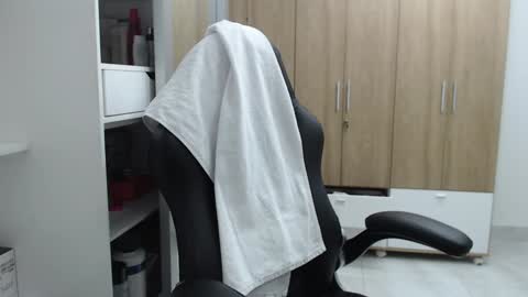 Snapshot of roxanalove7 chatting on January 6, 2025, 11:42 pm Roxana online show from January 6, 2025, 11:42 pm