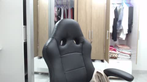 Snapshot of roxanalove7 chatting on January 18, 2025, 3:42 am Roxana online show from January 18, 2025, 3:42 am