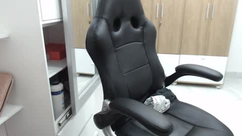 Snapshot of roxanalove7 chatting on February 16, 2025, 2:31 am Roxana online show from February 16, 2025, 2:31 am